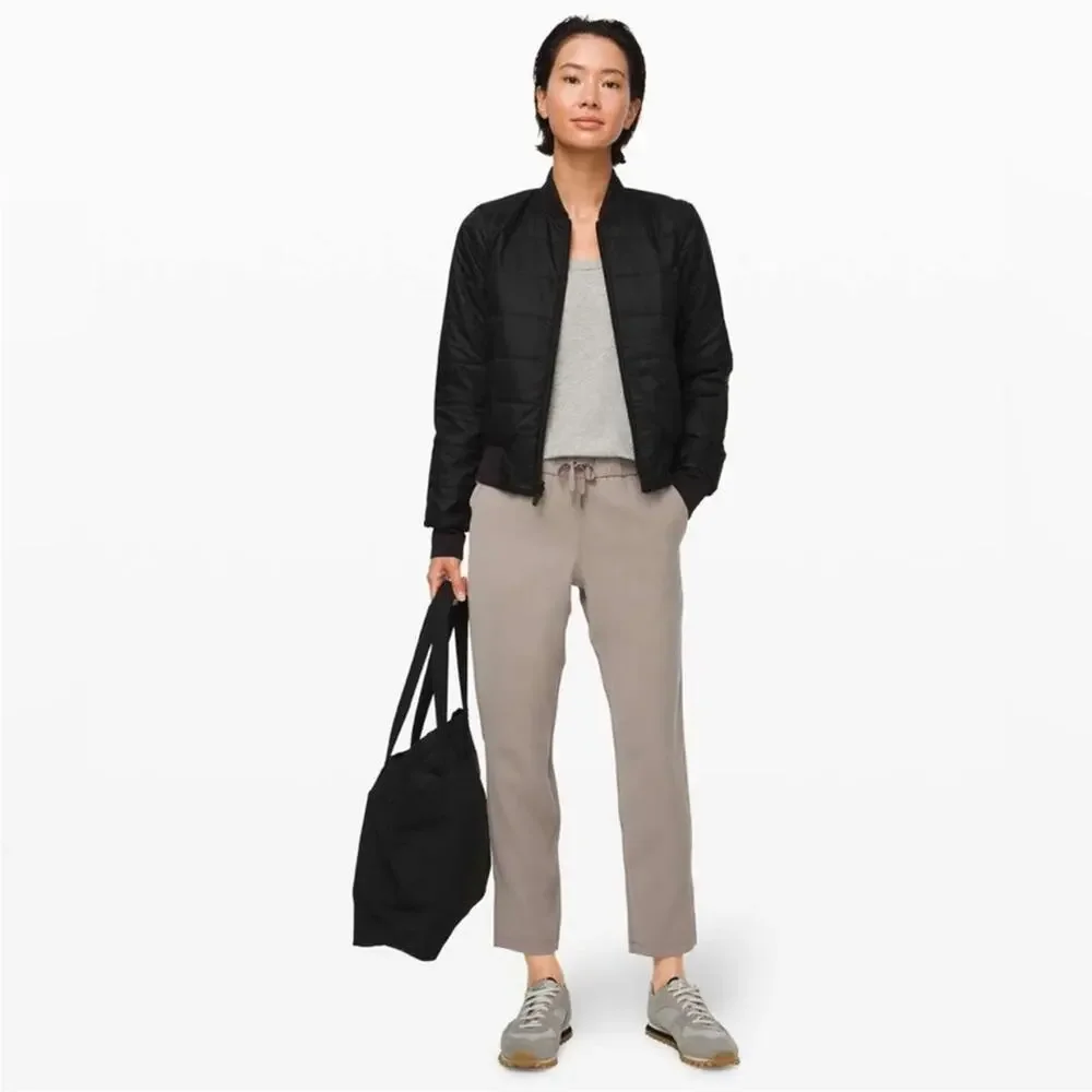 Lululemon On the Fly 7/8 Pants Woven Carbon Dust Tan Grey 8